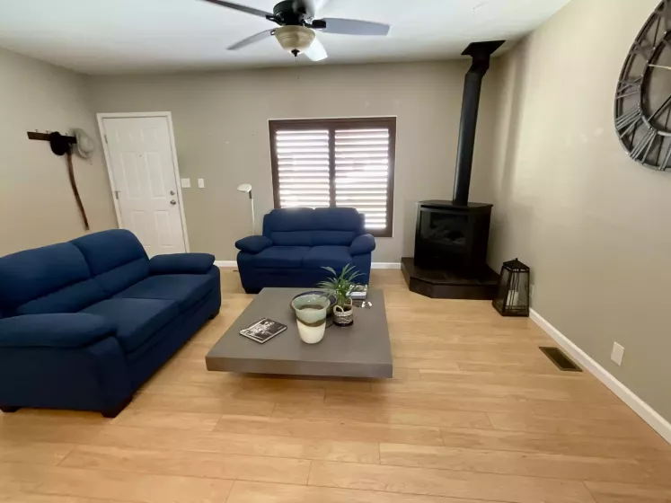 265 Mellen Avenue, Sparks, Nevada 89431, 3 Bedrooms Bedrooms, 9 Rooms Rooms,2 BathroomsBathrooms,Manufactured,Residential,Mellen,250005858
