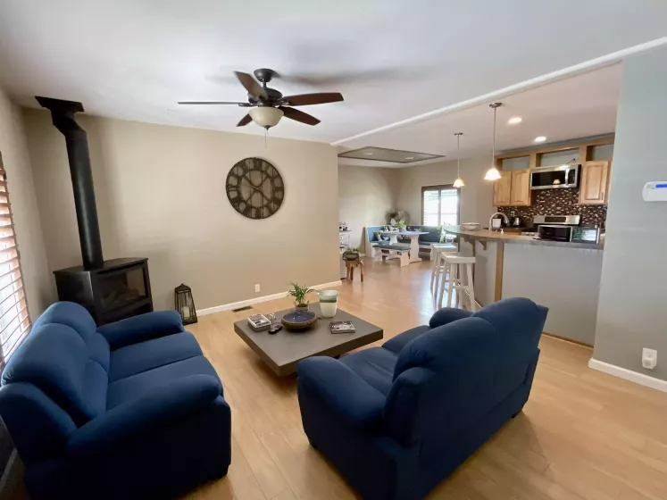 265 Mellen Avenue, Sparks, Nevada 89431, 3 Bedrooms Bedrooms, 9 Rooms Rooms,2 BathroomsBathrooms,Manufactured,Residential,Mellen,250005858