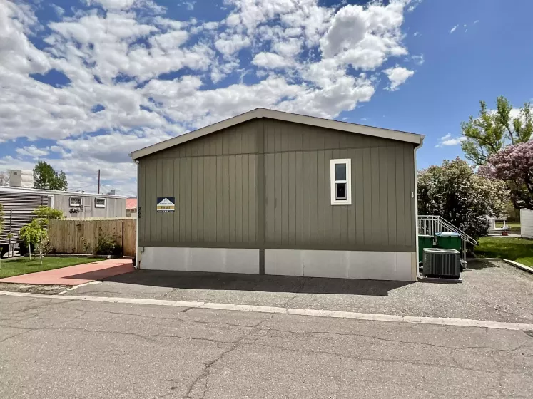 265 Mellen Avenue, Sparks, Nevada 89431, 3 Bedrooms Bedrooms, 9 Rooms Rooms,2 BathroomsBathrooms,Manufactured,Residential,Mellen,250005858