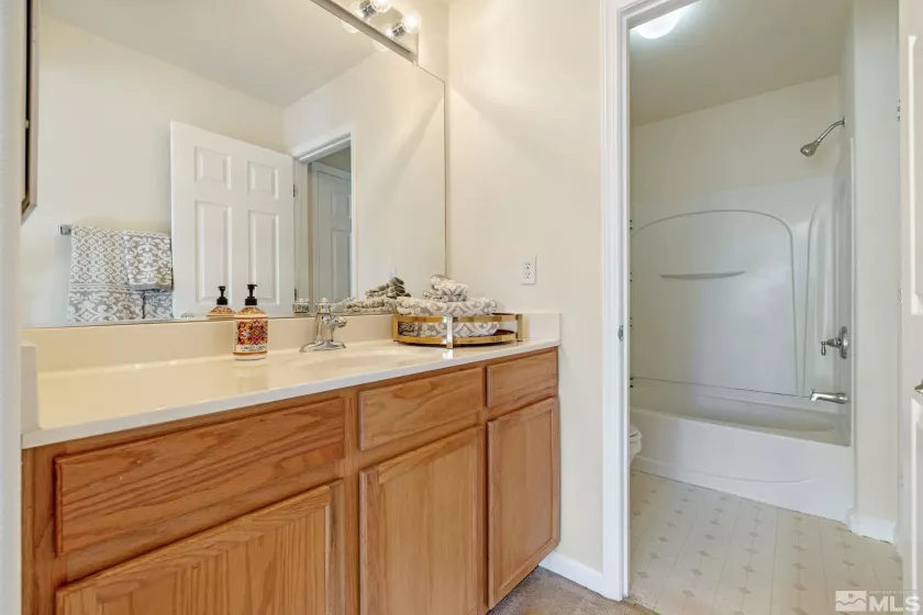 9248 Running Dog, Reno, Nevada 89506, 2 Bedrooms Bedrooms, ,2 BathroomsBathrooms,Residential,Residential,Running Dog,240015496
