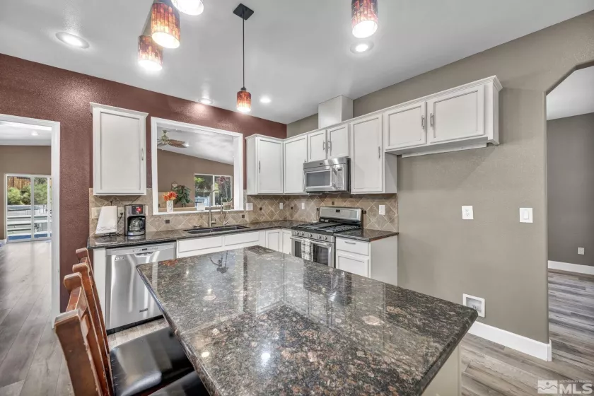 2975 Del Rio, Minden, Nevada 89423, 5 Bedrooms Bedrooms, ,4 BathroomsBathrooms,Residential,Residential,Del Rio,240013076
