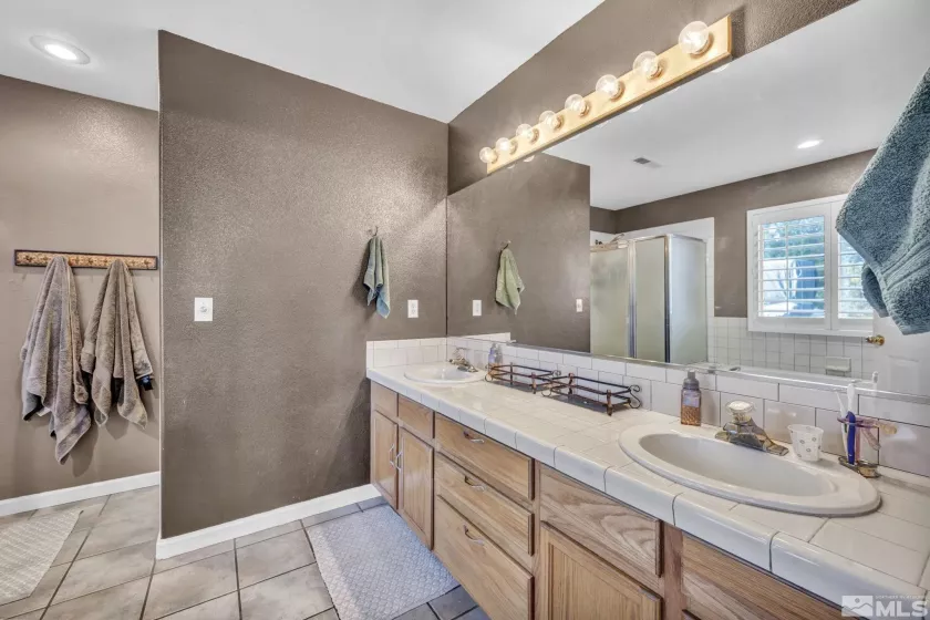2975 Del Rio, Minden, Nevada 89423, 5 Bedrooms Bedrooms, ,4 BathroomsBathrooms,Residential,Residential,Del Rio,240013076