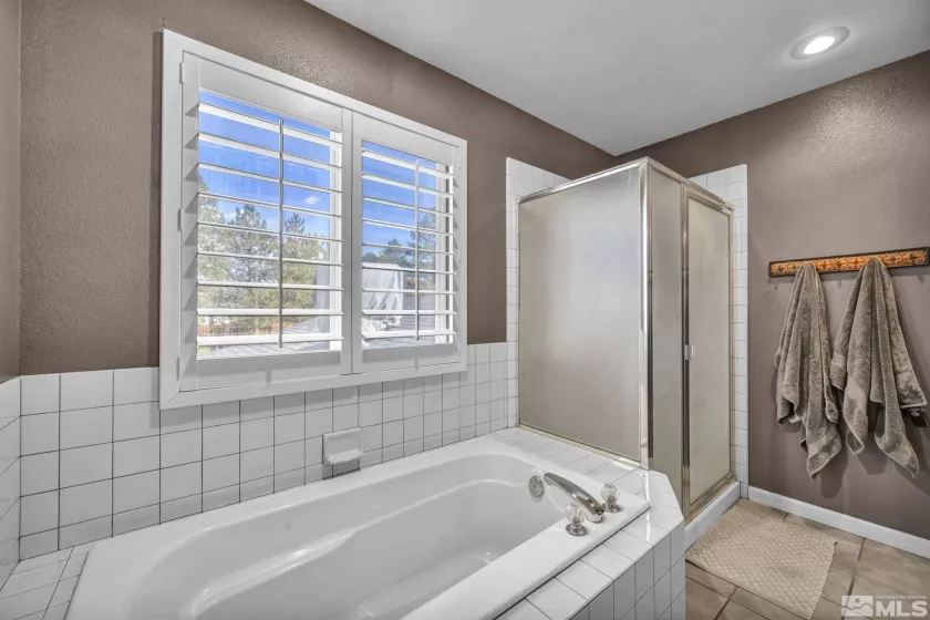 2975 Del Rio, Minden, Nevada 89423, 5 Bedrooms Bedrooms, ,4 BathroomsBathrooms,Residential,Residential,Del Rio,240013076