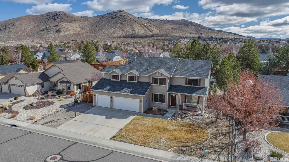 2975 Del Rio, Minden, Nevada 89423, 5 Bedrooms Bedrooms, ,4 BathroomsBathrooms,Residential,Residential,Del Rio,240013076