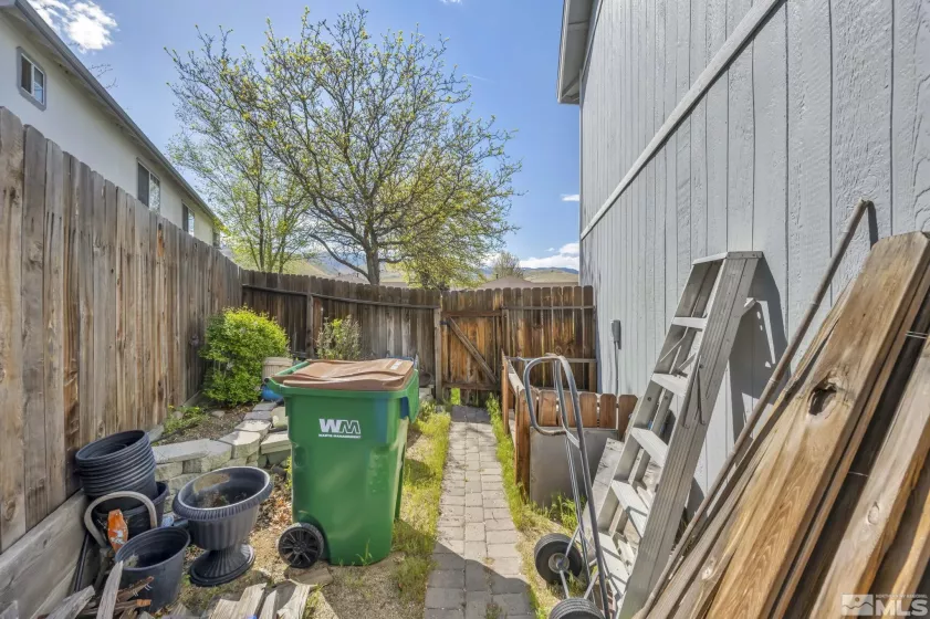 3067 Austin, Carson City, Nevada 89701, 2 Bedrooms Bedrooms, ,3 BathroomsBathrooms,Residential,Residential,Austin,250005862