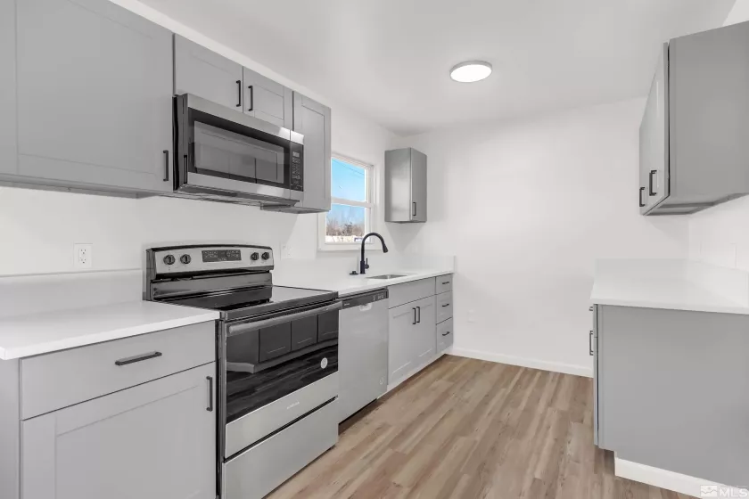 885 Belli, Reno, Nevada 89502, 2 Bedrooms Bedrooms, ,2 BathroomsBathrooms,Residential,Residential,Belli,240015118
