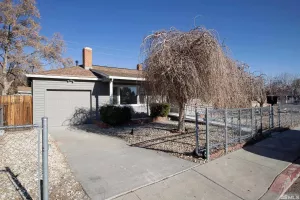 885 Belli, Reno, Nevada 89502, 2 Bedrooms Bedrooms, ,2 BathroomsBathrooms,Residential,Residential,Belli,240015118