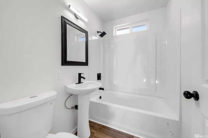 885 Belli, Reno, Nevada 89502, 2 Bedrooms Bedrooms, ,2 BathroomsBathrooms,Residential,Residential,Belli,240015118