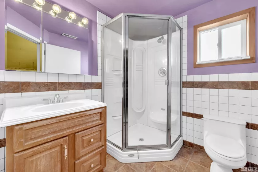 885 Belli, Reno, Nevada 89502, 2 Bedrooms Bedrooms, ,2 BathroomsBathrooms,Residential,Residential,Belli,240015118