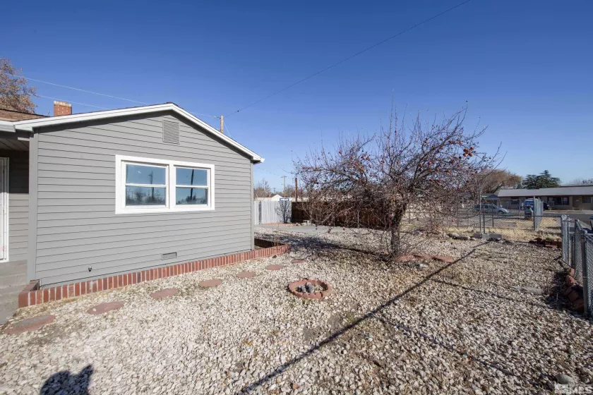 885 Belli, Reno, Nevada 89502, 2 Bedrooms Bedrooms, ,2 BathroomsBathrooms,Residential,Residential,Belli,240015118