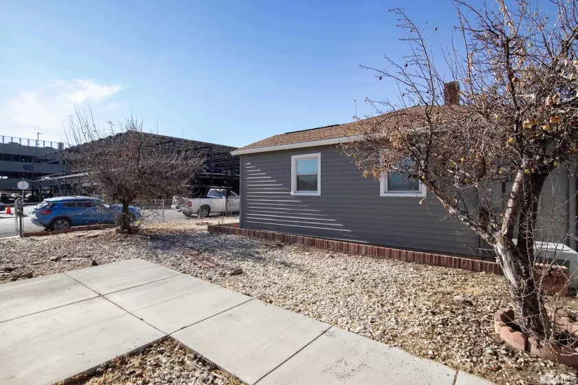 885 Belli, Reno, Nevada 89502, 2 Bedrooms Bedrooms, ,2 BathroomsBathrooms,Residential,Residential,Belli,240015118