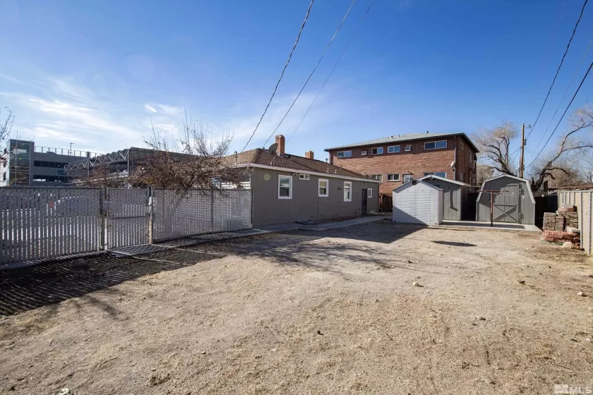 885 Belli, Reno, Nevada 89502, 2 Bedrooms Bedrooms, ,2 BathroomsBathrooms,Residential,Residential,Belli,240015118
