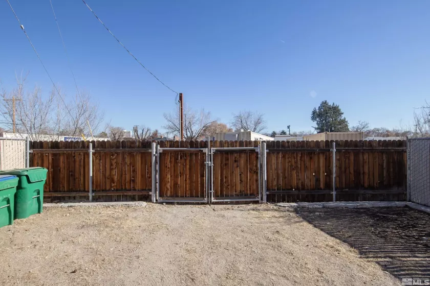 885 Belli, Reno, Nevada 89502, 2 Bedrooms Bedrooms, ,2 BathroomsBathrooms,Residential,Residential,Belli,240015118