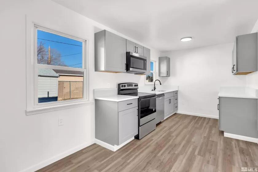 885 Belli, Reno, Nevada 89502, 2 Bedrooms Bedrooms, ,2 BathroomsBathrooms,Residential,Residential,Belli,240015118