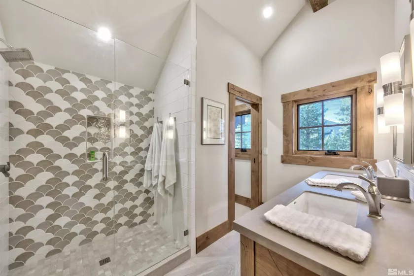 261 Redding, Carson City, Nevada 89705, 4 Bedrooms Bedrooms, ,5 BathroomsBathrooms,Residential,Residential,Redding,240008160