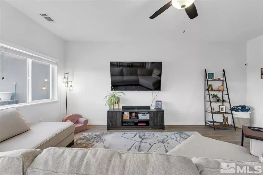 2212 Windrow, Fernley, Nevada 89408, 3 Bedrooms Bedrooms, ,2 BathroomsBathrooms,Residential,Residential,Windrow,250004992