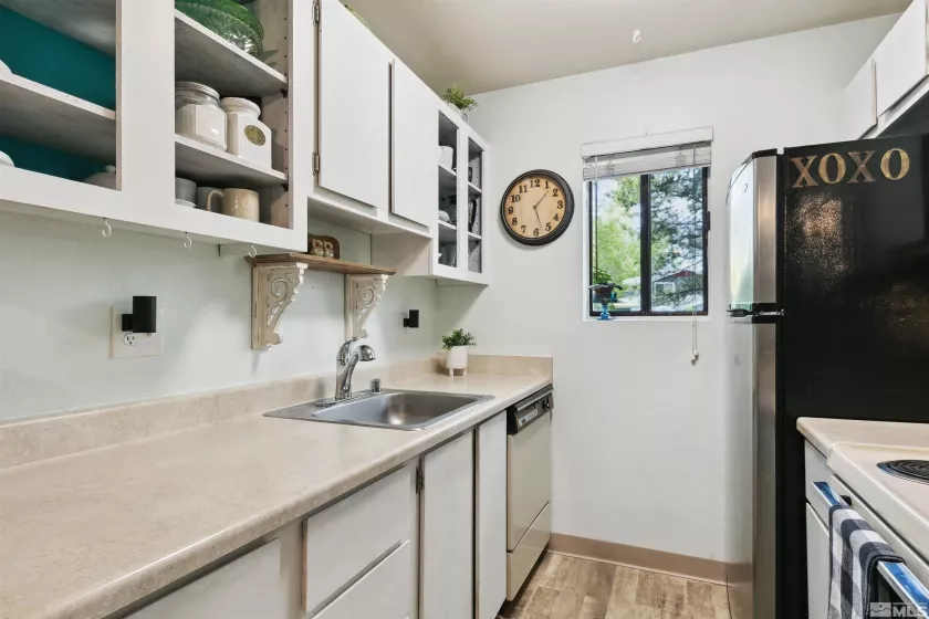 4550 Matich, Reno, Nevada 89502, 1 Bedroom Bedrooms, ,1 BathroomBathrooms,Residential,Residential,Matich,250005865