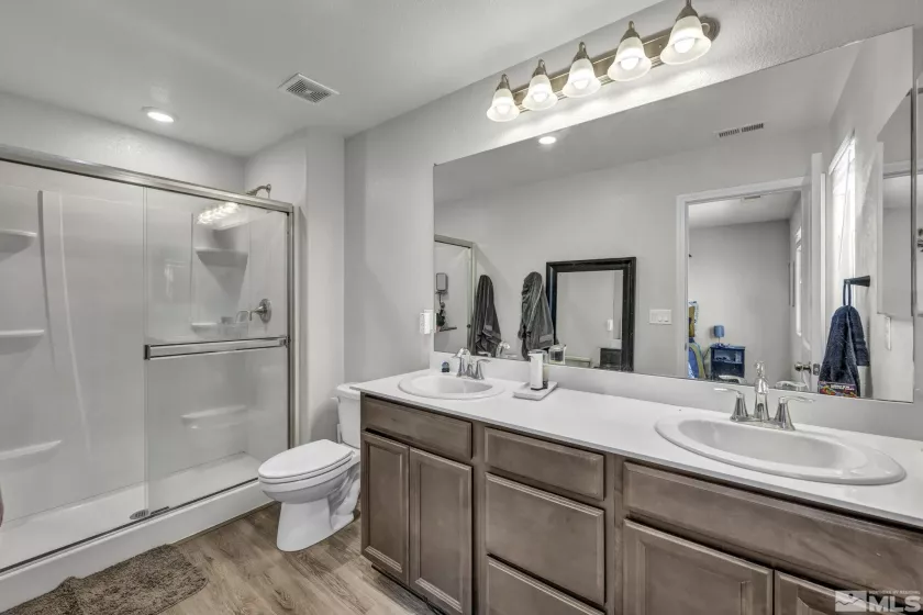 777 Crimson, Carson City, Nevada 89706, 3 Bedrooms Bedrooms, ,3 BathroomsBathrooms,Residential,Residential,Crimson,250004563