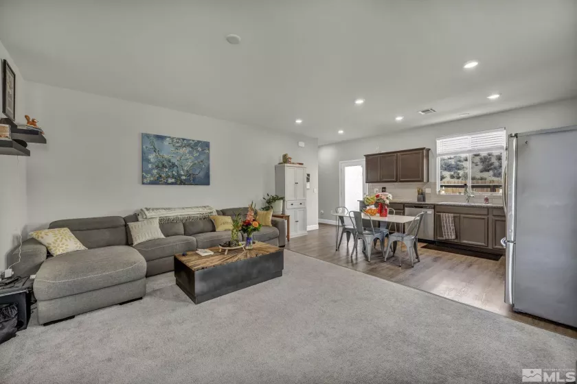 777 Crimson, Carson City, Nevada 89706, 3 Bedrooms Bedrooms, ,3 BathroomsBathrooms,Residential,Residential,Crimson,250004563