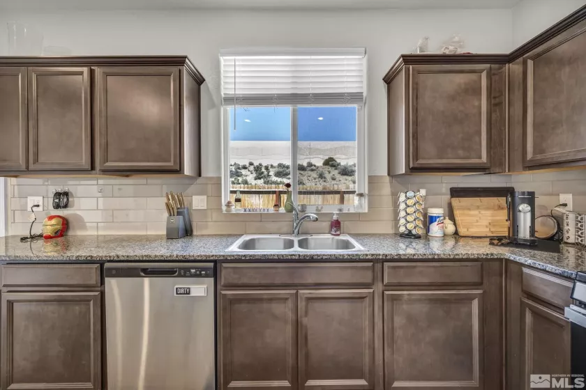 777 Crimson, Carson City, Nevada 89706, 3 Bedrooms Bedrooms, ,3 BathroomsBathrooms,Residential,Residential,Crimson,250004563