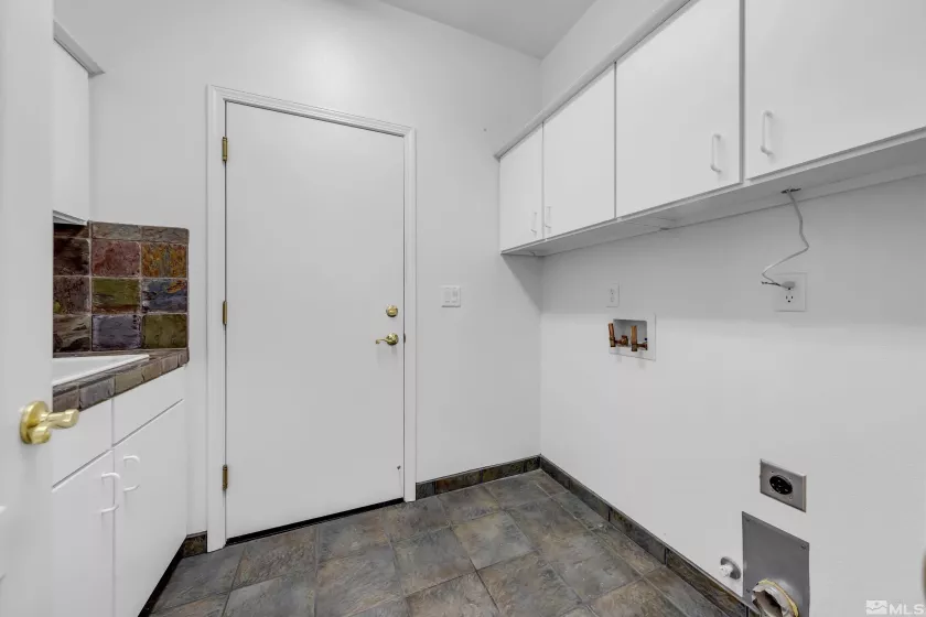 6841 Talmedge, Sparks, Nevada 89436, 3 Bedrooms Bedrooms, ,3 BathroomsBathrooms,Residential,Residential,Talmedge,250004252