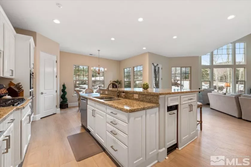 16925 Rue Du Parc, Reno, Nevada 89511, 3 Bedrooms Bedrooms, ,4 BathroomsBathrooms,Residential,Residential,Rue Du Parc,250005867