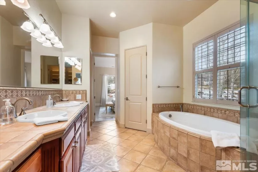 16925 Rue Du Parc, Reno, Nevada 89511, 3 Bedrooms Bedrooms, ,4 BathroomsBathrooms,Residential,Residential,Rue Du Parc,250005867