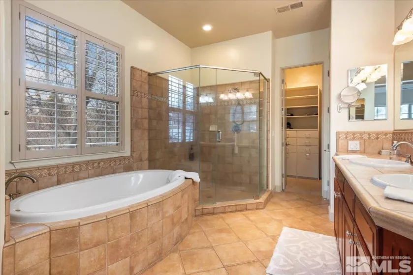 16925 Rue Du Parc, Reno, Nevada 89511, 3 Bedrooms Bedrooms, ,4 BathroomsBathrooms,Residential,Residential,Rue Du Parc,250005867