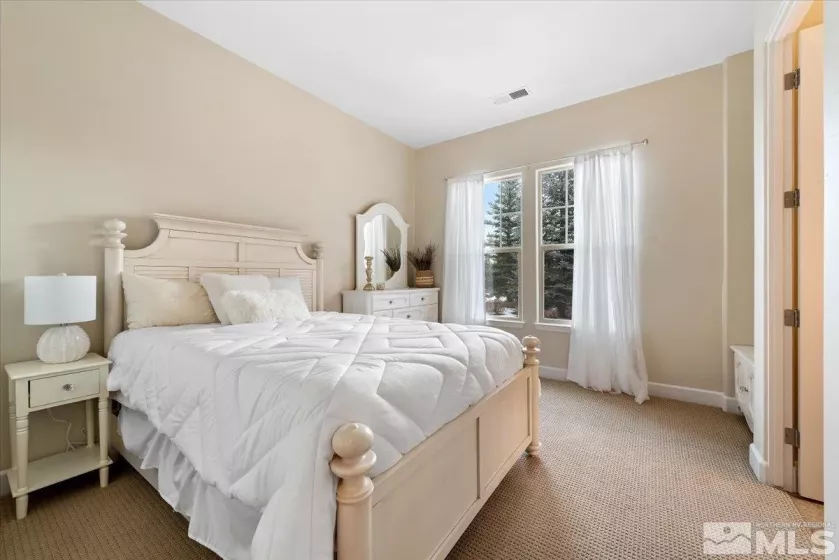 16925 Rue Du Parc, Reno, Nevada 89511, 3 Bedrooms Bedrooms, ,4 BathroomsBathrooms,Residential,Residential,Rue Du Parc,250005867