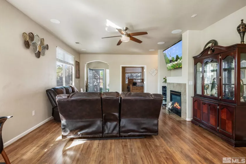 600 Birkdale Ct, Dayton, Nevada 89403, 3 Bedrooms Bedrooms, ,2 BathroomsBathrooms,Residential,Residential,Birkdale Ct,250005868