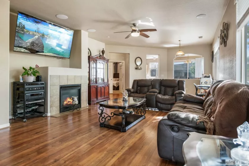 600 Birkdale Ct, Dayton, Nevada 89403, 3 Bedrooms Bedrooms, ,2 BathroomsBathrooms,Residential,Residential,Birkdale Ct,250005868