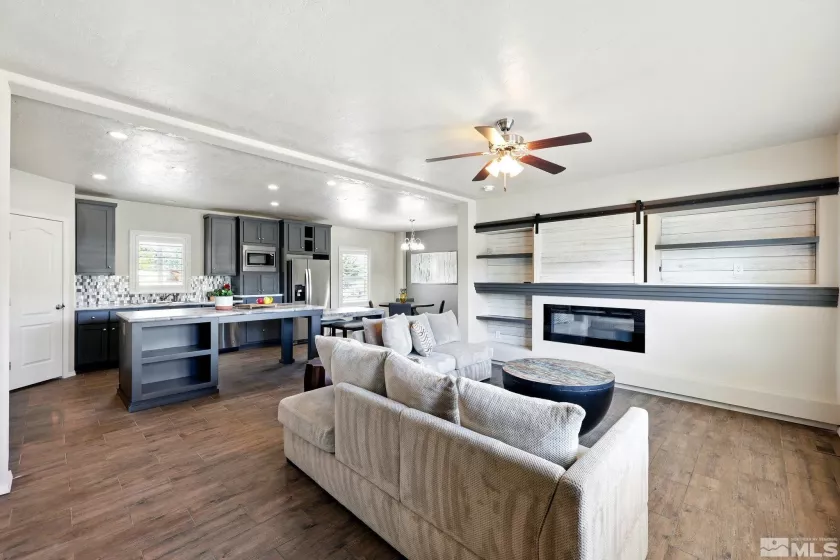 5202 Leon, Sun Valley, Nevada 89433, 4 Bedrooms Bedrooms, ,2 BathroomsBathrooms,Residential,Residential,Leon,250005871