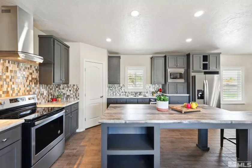 5202 Leon, Sun Valley, Nevada 89433, 4 Bedrooms Bedrooms, ,2 BathroomsBathrooms,Residential,Residential,Leon,250005871