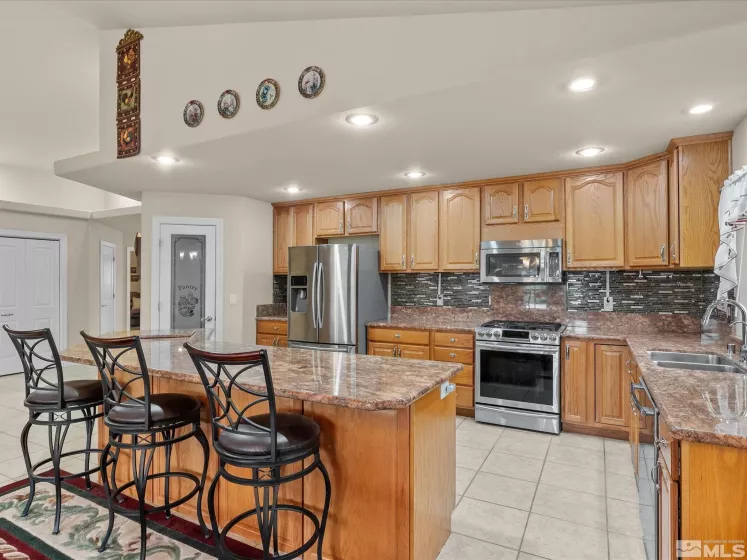 137 Desert Lakes, Fernley, Nevada 89408, 3 Bedrooms Bedrooms, ,2 BathroomsBathrooms,Residential,Residential,Desert Lakes,250005873
