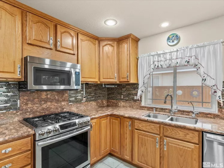 137 Desert Lakes, Fernley, Nevada 89408, 3 Bedrooms Bedrooms, ,2 BathroomsBathrooms,Residential,Residential,Desert Lakes,250005873