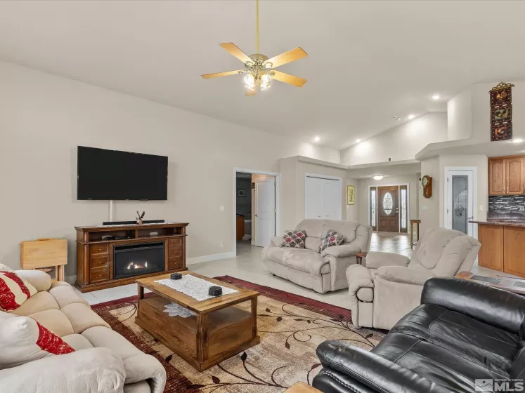 137 Desert Lakes, Fernley, Nevada 89408, 3 Bedrooms Bedrooms, ,2 BathroomsBathrooms,Residential,Residential,Desert Lakes,250005873