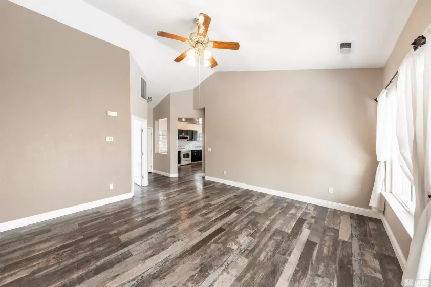 5726 Golden Eagle, Reno, Nevada 89523, 2 Bedrooms Bedrooms, ,2 BathroomsBathrooms,Residential,Residential,Golden Eagle,240008000