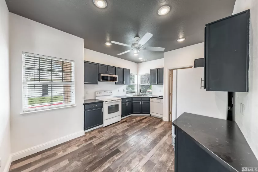 5726 Golden Eagle, Reno, Nevada 89523, 2 Bedrooms Bedrooms, ,2 BathroomsBathrooms,Residential,Residential,Golden Eagle,240008000