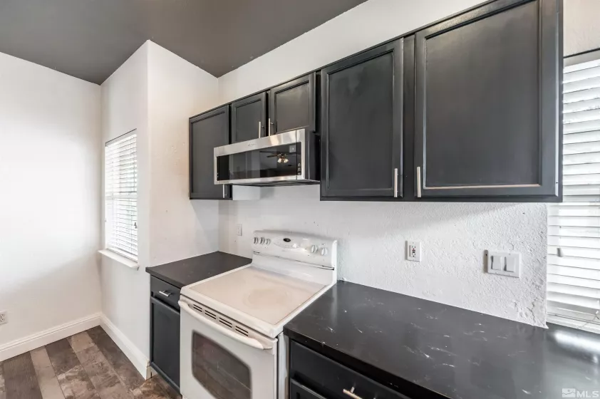 5726 Golden Eagle, Reno, Nevada 89523, 2 Bedrooms Bedrooms, ,2 BathroomsBathrooms,Residential,Residential,Golden Eagle,240008000