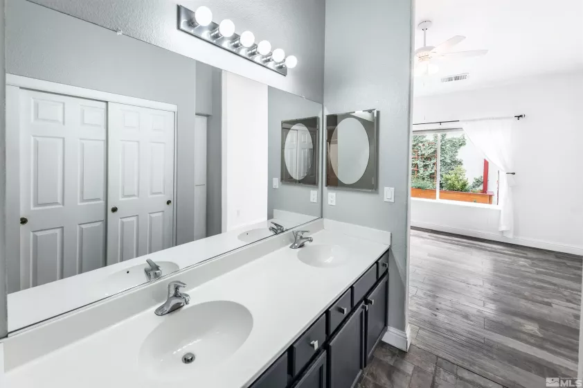 5726 Golden Eagle, Reno, Nevada 89523, 2 Bedrooms Bedrooms, ,2 BathroomsBathrooms,Residential,Residential,Golden Eagle,240008000