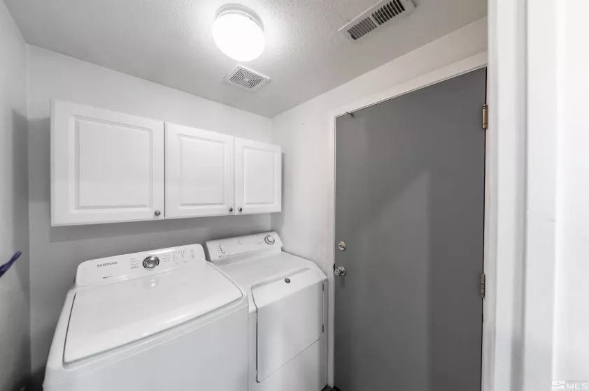 5726 Golden Eagle, Reno, Nevada 89523, 2 Bedrooms Bedrooms, ,2 BathroomsBathrooms,Residential,Residential,Golden Eagle,240008000