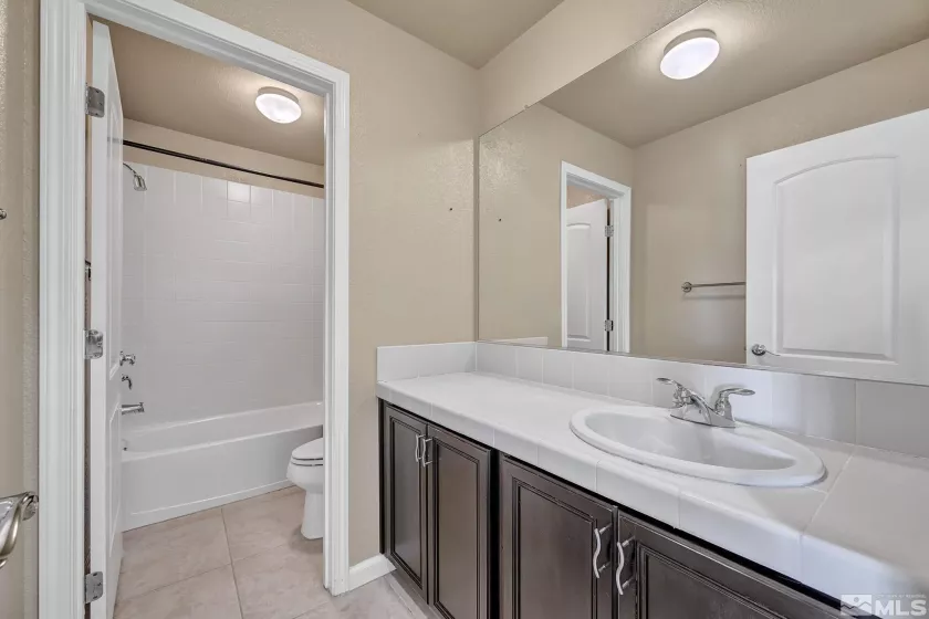 1828 Braemore, Reno, Nevada 89521, 3 Bedrooms Bedrooms, ,3 BathroomsBathrooms,Residential,Residential,Braemore,250005363