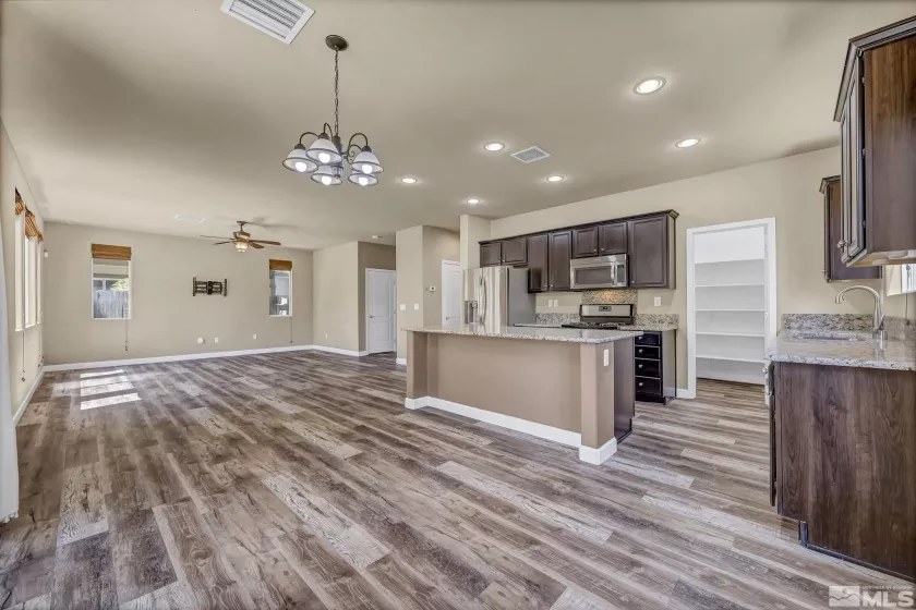 1828 Braemore, Reno, Nevada 89521, 3 Bedrooms Bedrooms, ,3 BathroomsBathrooms,Residential,Residential,Braemore,250005363