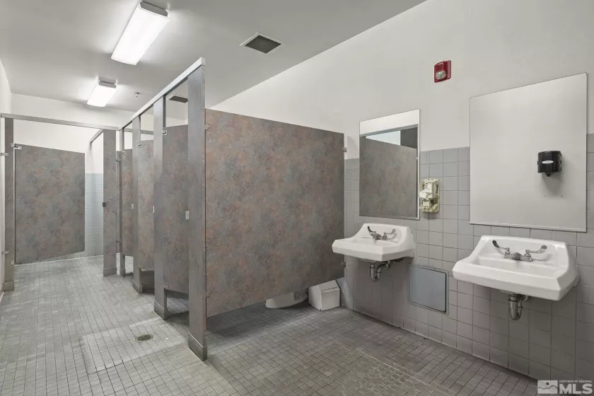 2275 Newlands, Fernley, Nevada 89408, ,Commercial Lease,Manufactured,Newlands,250002413