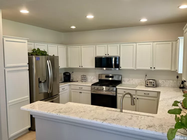 1348 Chichester, Gardnerville, Nevada 89410, 3 Bedrooms Bedrooms, ,3 BathroomsBathrooms,Residential,Residential,Chichester,250005859