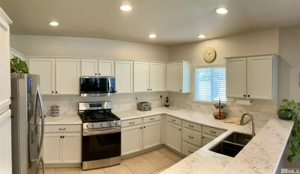 1348 Chichester, Gardnerville, Nevada 89410, 3 Bedrooms Bedrooms, ,3 BathroomsBathrooms,Residential,Residential,Chichester,250005859