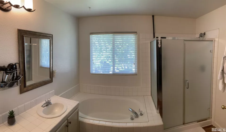 1348 Chichester, Gardnerville, Nevada 89410, 3 Bedrooms Bedrooms, ,3 BathroomsBathrooms,Residential,Residential,Chichester,250005859