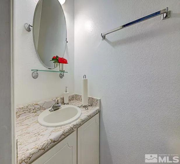 542 Smithridge, Reno, Nevada 89502, 2 Bedrooms Bedrooms, ,2 BathroomsBathrooms,Residential,Residential,Smithridge,250001808