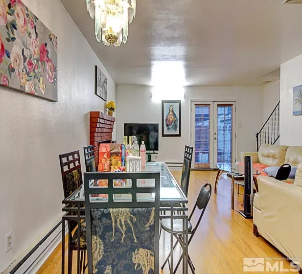 542 Smithridge, Reno, Nevada 89502, 2 Bedrooms Bedrooms, ,2 BathroomsBathrooms,Residential,Residential,Smithridge,250001808