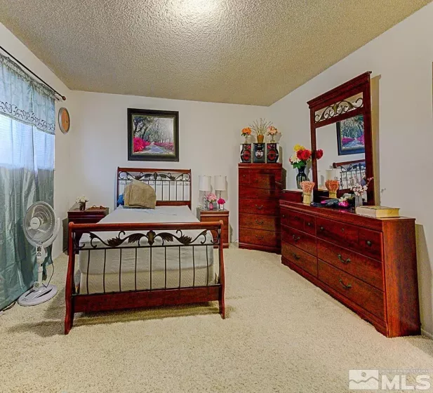 542 Smithridge, Reno, Nevada 89502, 2 Bedrooms Bedrooms, ,2 BathroomsBathrooms,Residential,Residential,Smithridge,250001808